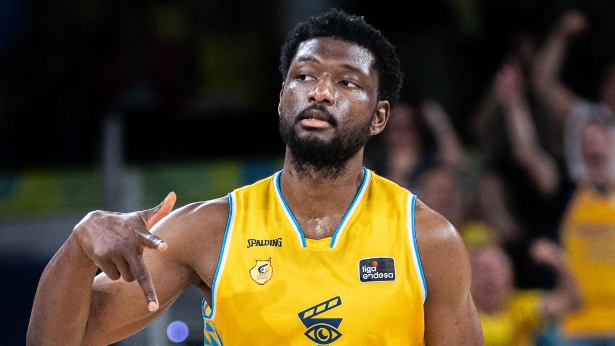 Chimezie Metu, en un partido con el Gran Canaria