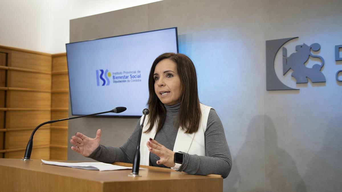 Irene Aguilera presenta el Plan Estratégico de Subvenciones de la Diputación de Córdoba.