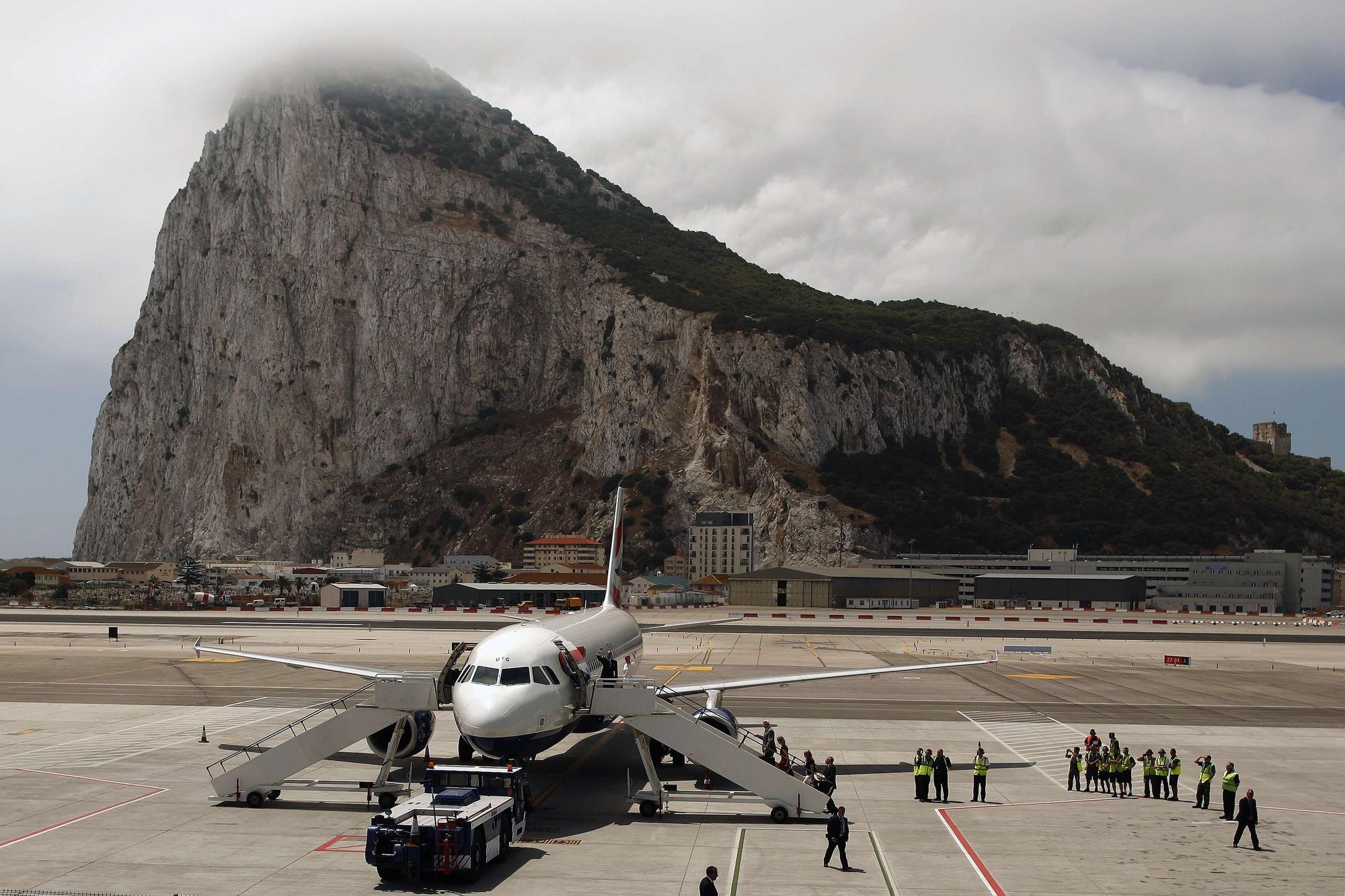 El aeropuerto de Gibraltar durante una visita oficial