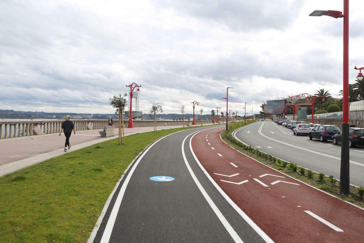 Últimos retoques en la obra del paseo marítimo de A Coruña