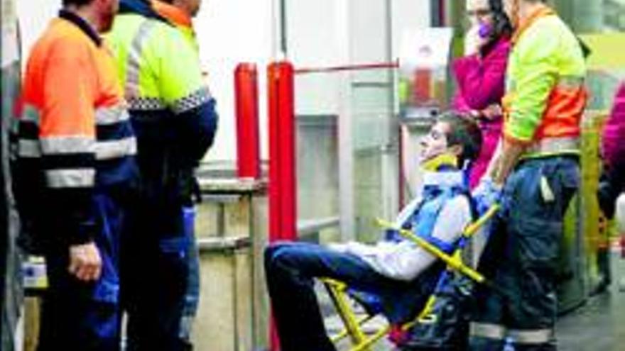 25 personas heridas leves en un choque de trenes en Barcelona