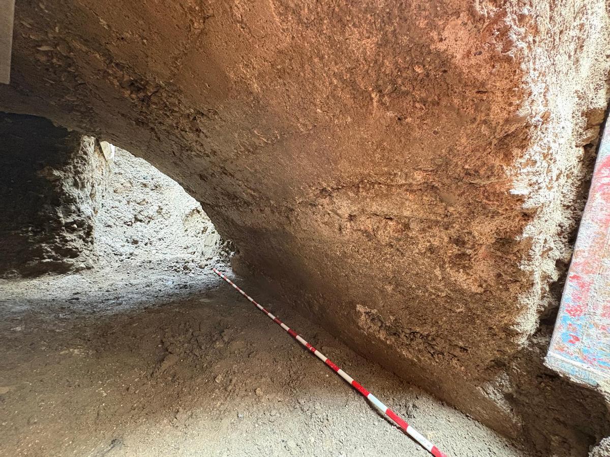 Arco de un posible puente de hormigón romano en Zaragoza.