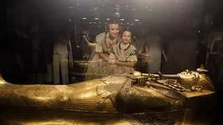 Levante-EMV lleva a las falleras mayores a visitar los tesoros del Egipto de los faraones