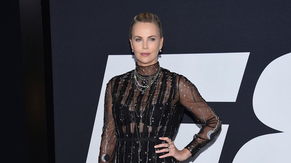 Charlize Theron apuesta por Dior en NY