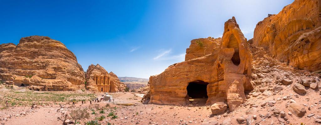 Panorámica del Monasterio en Petra. 