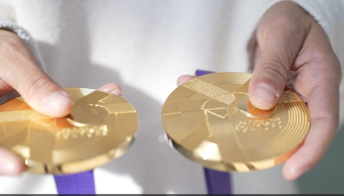 María Pérez mostró las medallas logradas en Tokio