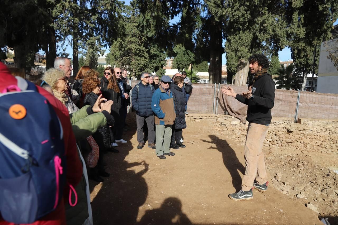 Acto en memoria de las víctimas del franquismo en el cementerio de la Salud