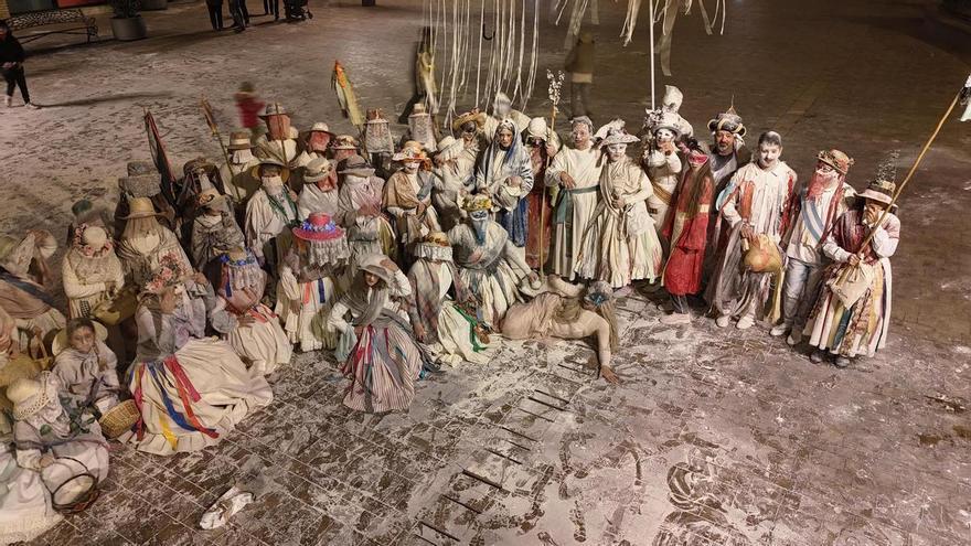 La Festa dels Folls mantiene viva una tradición centenaria en Carcaixent