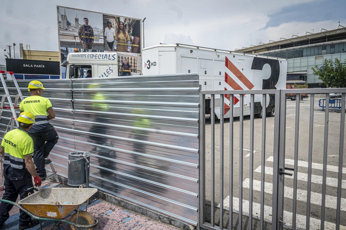 Camp Nou, inicio de demolición de la gradería