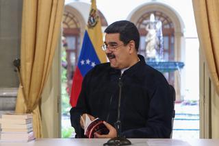 Maduro se enoja con Mike Pence y lo llama "loco" por vincularlo a la caravana migrante