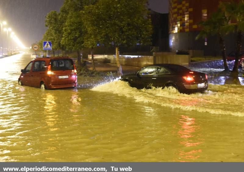 GALERÍA DE FOTOS -- El diluvio cae en Castellón y provoca inundaciones