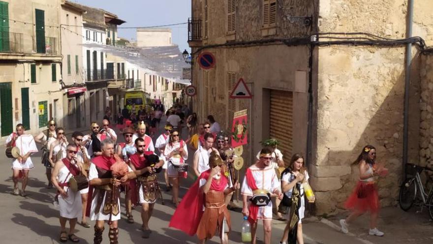 El ‘Carnaval d’estiu’ da el ‘sus’ a las fiestas veraniegas.