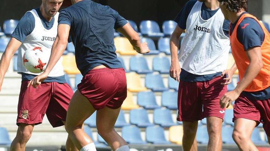 Goldar, Bruno, Mongil y Prosi durante un entrenamiento en Pasarón. // Rafa Vázquez