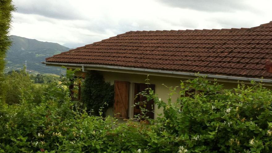 La casa de Riopedre en Cereceda (Piloña). | Foto cedida por Avall