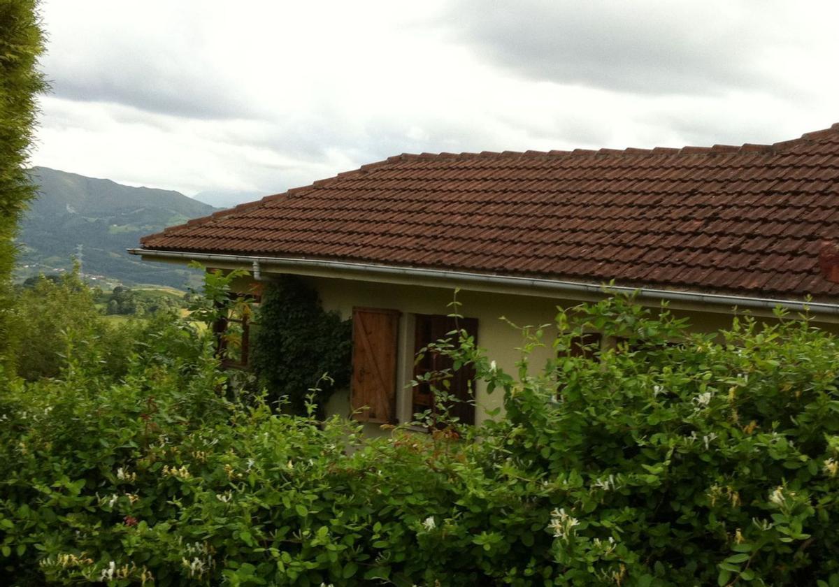 La casa de Riopedre en Cereceda (Piloña). | Foto cedida por Avall