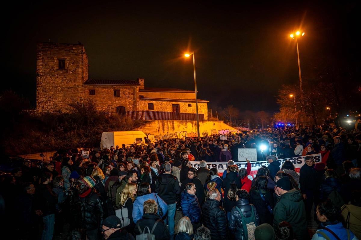 Concentraciones en Badalona a favor y en contra el desalojo de migrantes del B9