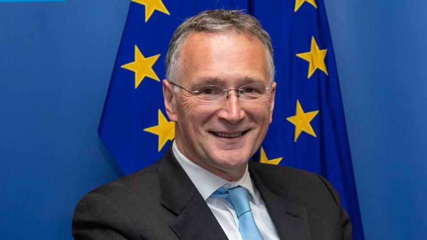 El jefe científico de la UE dimite al discrepar de la gestión del Covid-19