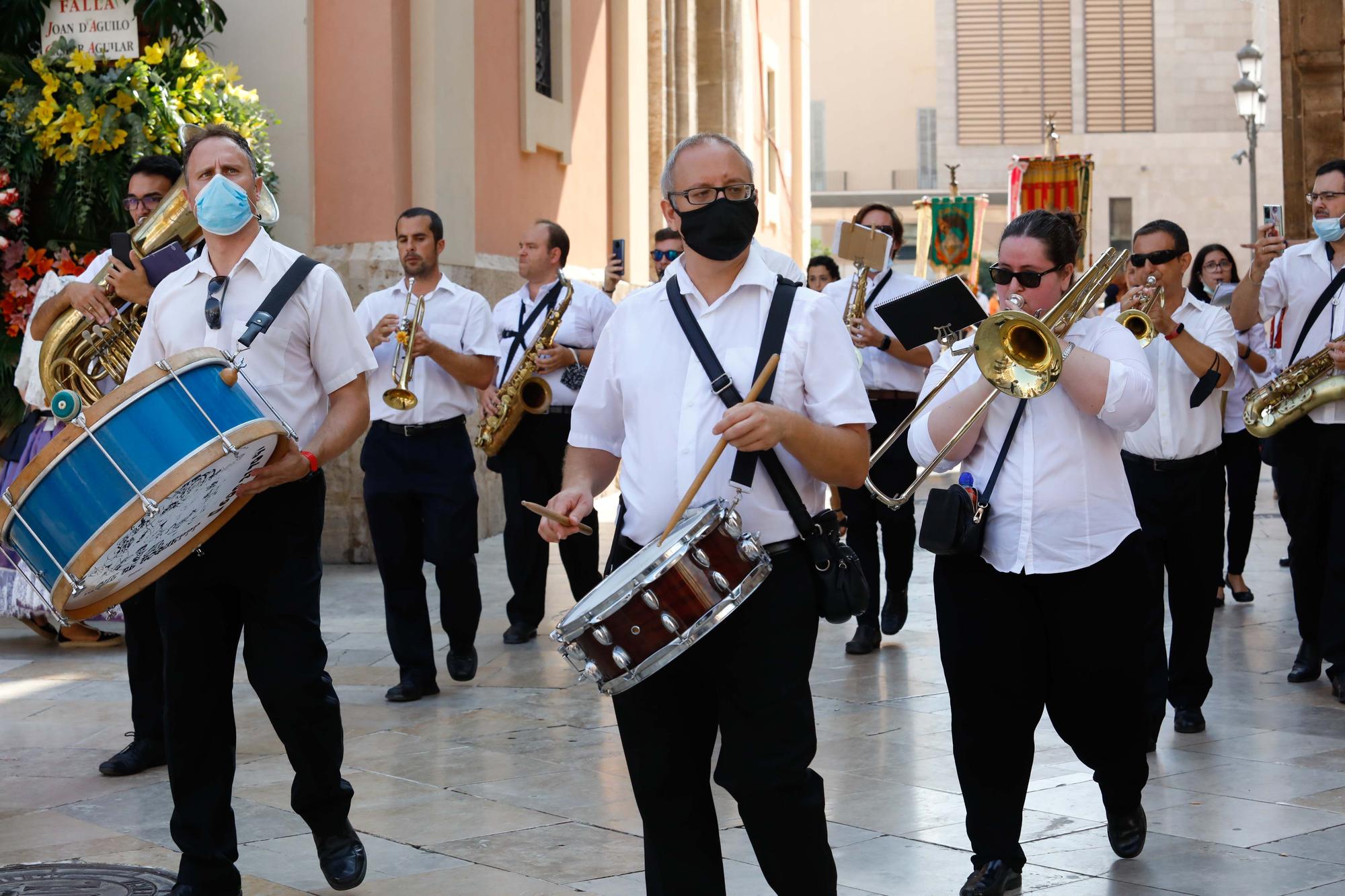 Búscate en el segundo día de Ofrenda por las calles del Mar y Avellanas (entre las 11.00 y 12.00 horas)