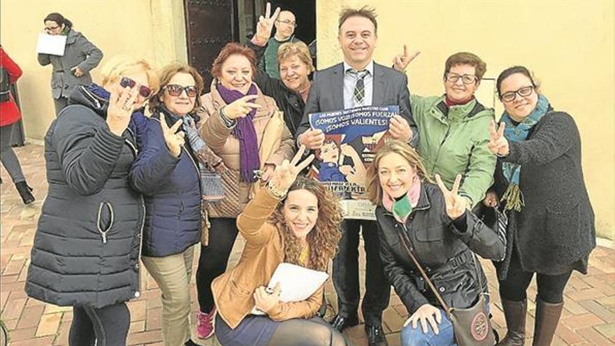 El Extremadura-Córdoba B, partido de apoyo a la mujer