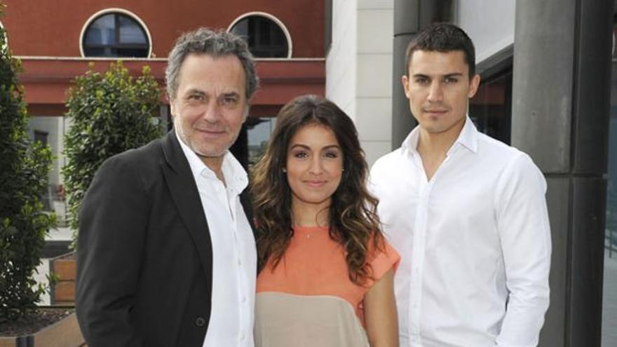 José Coronado, Hiba Abouk y Álex González.