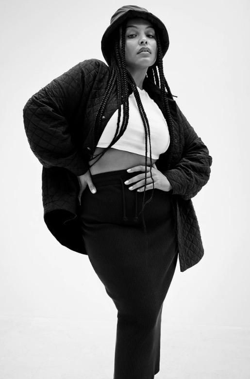 La top model Paloma Elsesser posa para Zara