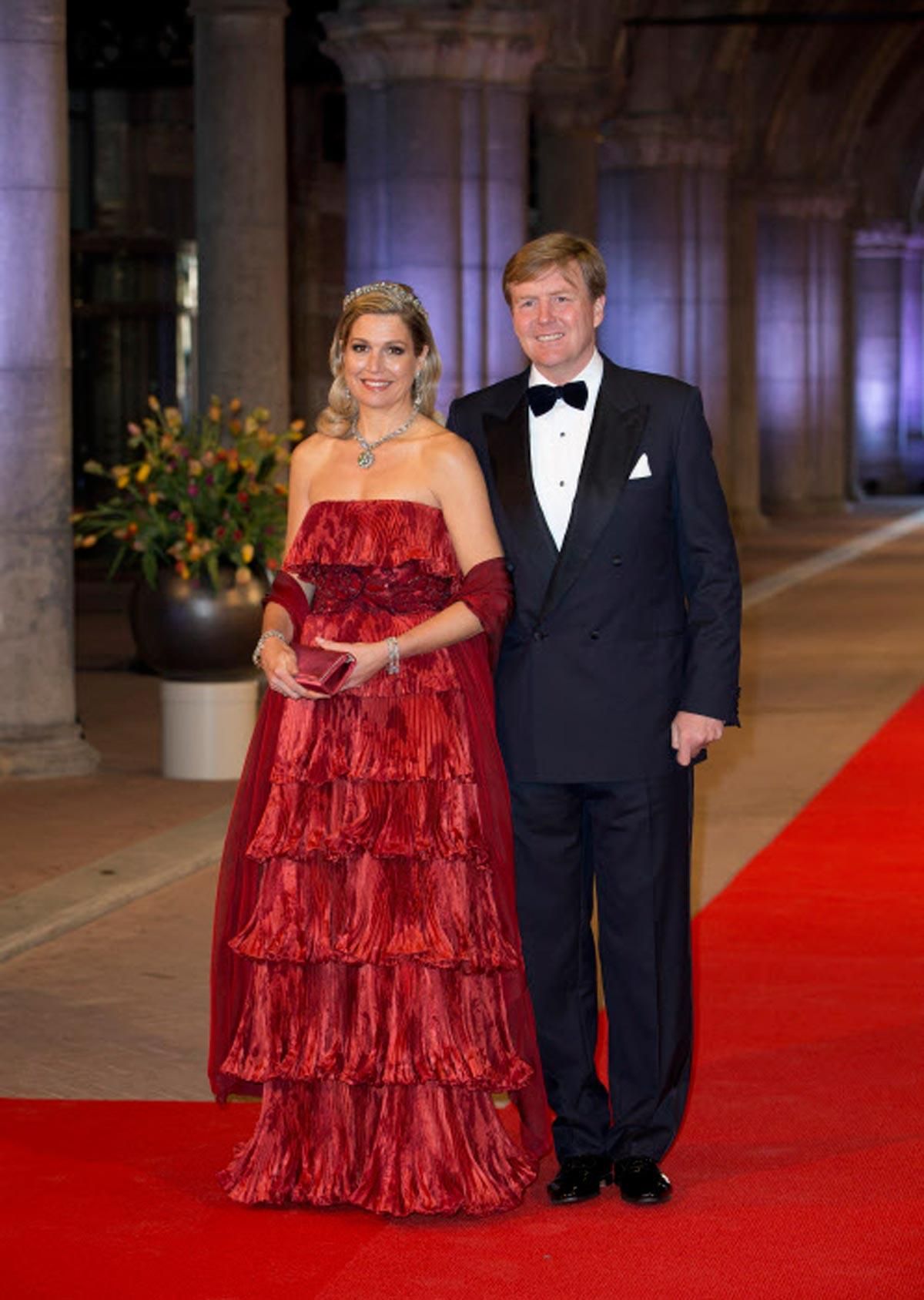 Los príncipes Máxima y Guillermo en la víspera de la abdicación de la reina Beatriz de Holanda