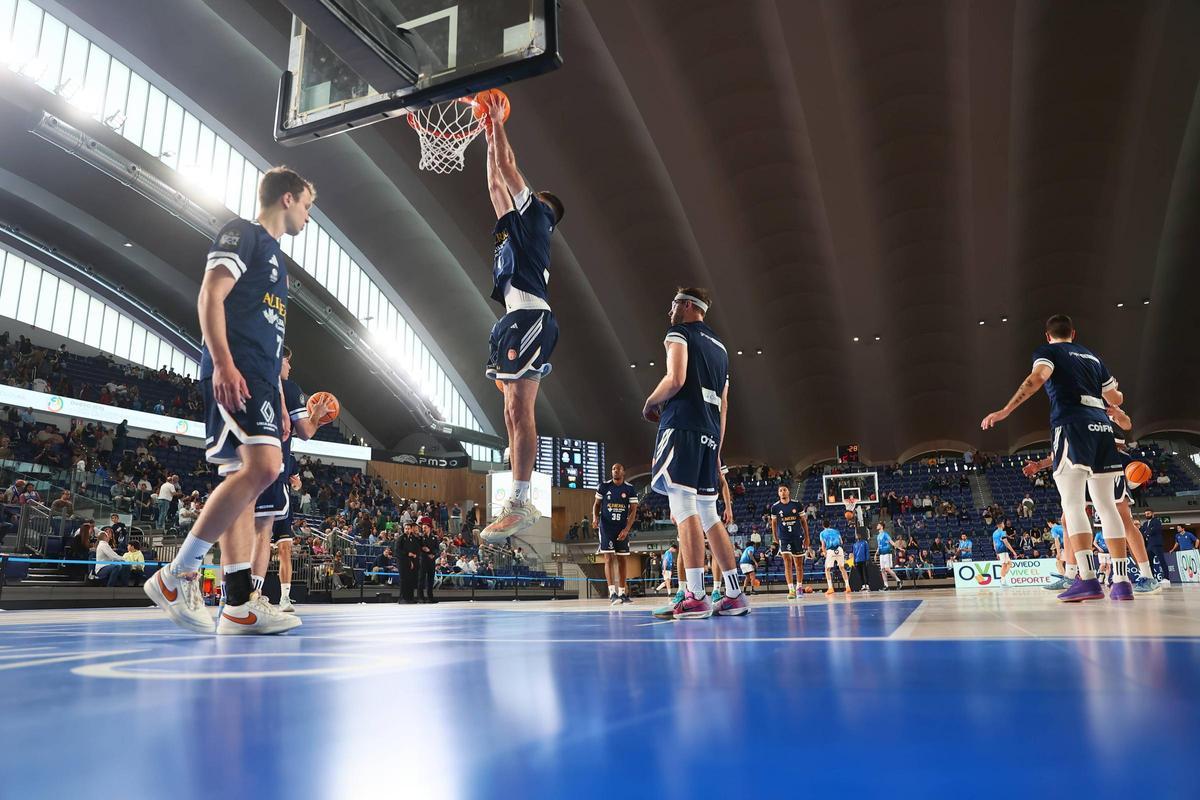 Fiesta del Alimerka Oviedo Baloncesto en casa culminada con victoria ante el Caja Rural Zamora (90-80)