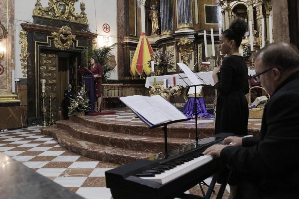 Nieves Esquembre Caparrós ofreció ayer un pregón histórico en la Basílica del Socorro de Aspe.