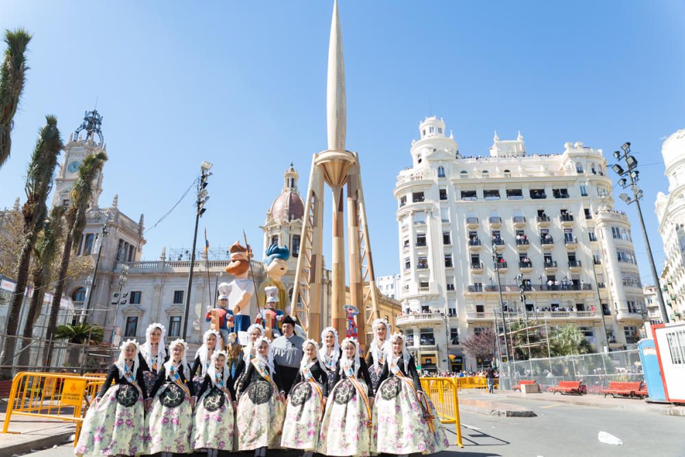 Las belleas, de visita en las Fallas