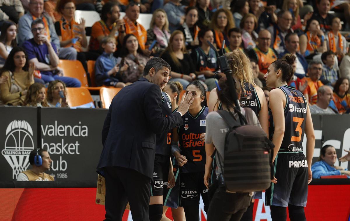 Valencia BC - Spar Gran Canaria de Liga Femenina Endesa de baloncesto Valencia BC - Spar Gran Canaria de Liga Femenina Endesa de baloncesto