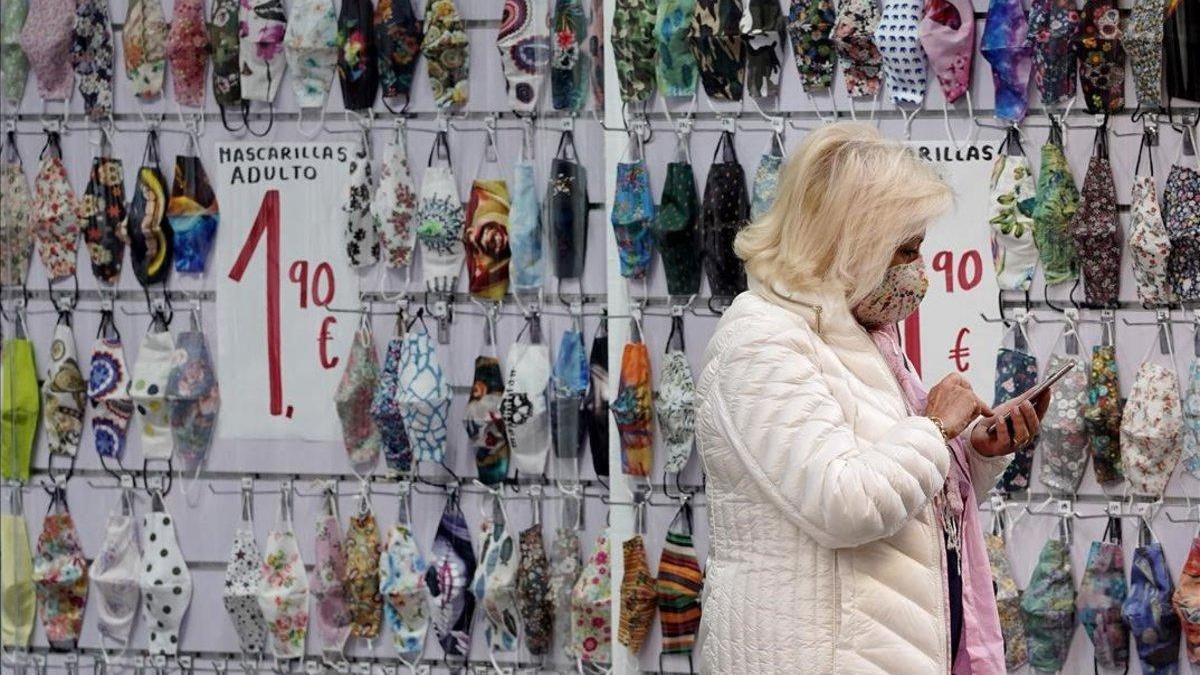 Retiradas 584.000 mascarillas y 7.250 test rápidos de un polígono de Madrid