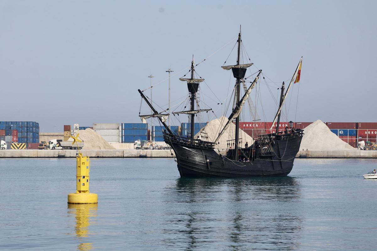Así ha sido la llegada de los barcos de Escala a Castelló al Grau