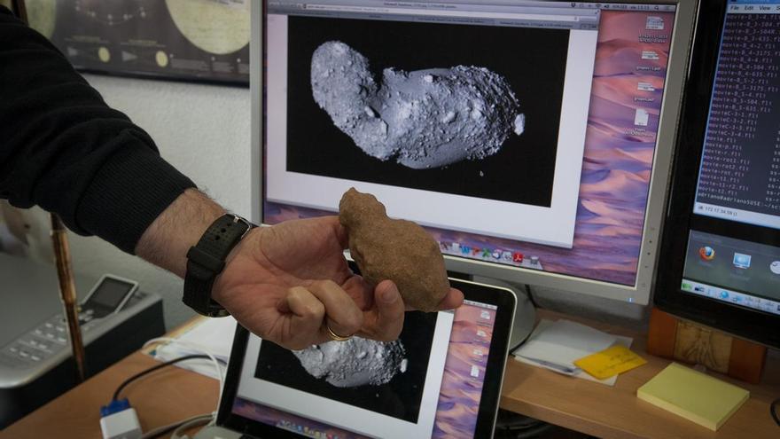 Investigadores de la Universidad de Alicante alertan de la cercanía de tres asteroides a la Tierra