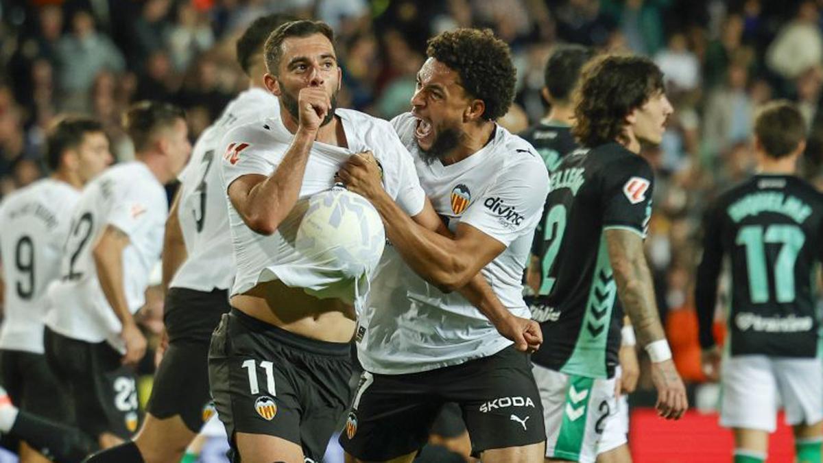 En el once del Valencia son todos muy buenos En el once del Valencia son todos muy buenos