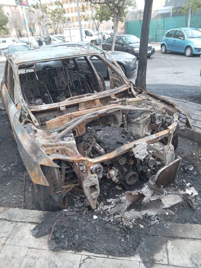Así quedó el coche del desaparecido Jesús Tavira tras arder