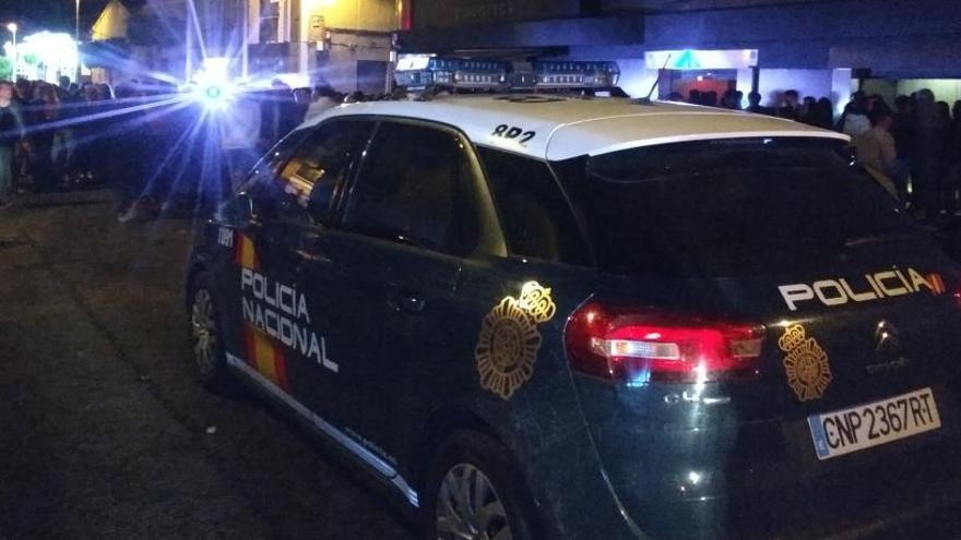 Atraca con una pistola un salón de juegos de Elche