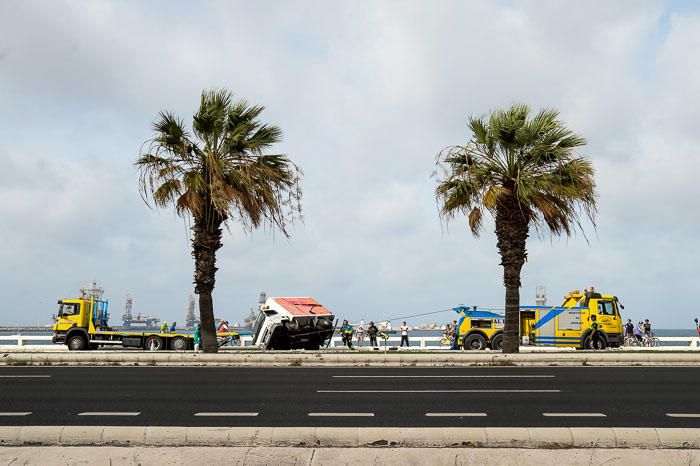 VUELCO EN LA AVENIDA MARITIMA