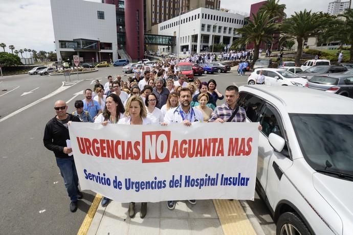 Concentración de médicos y personal sanitario como protesta por la situación del área de Urgencias.  | 25/04/2019 | Fotógrafo: Tony Hernández