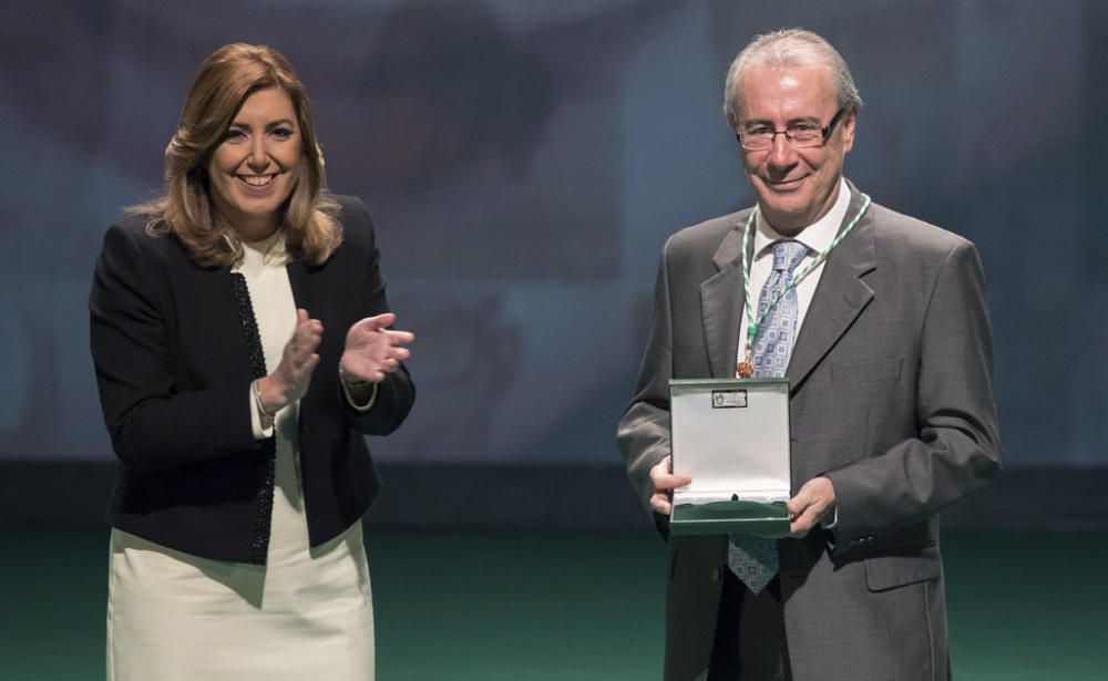 SUSANA DÍAZ ENTREGA LAS MEDALLAS DE ANDALUCÍA