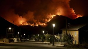 Incendi a Carballeda de Valdeorras (Ourense), dissabte passat.