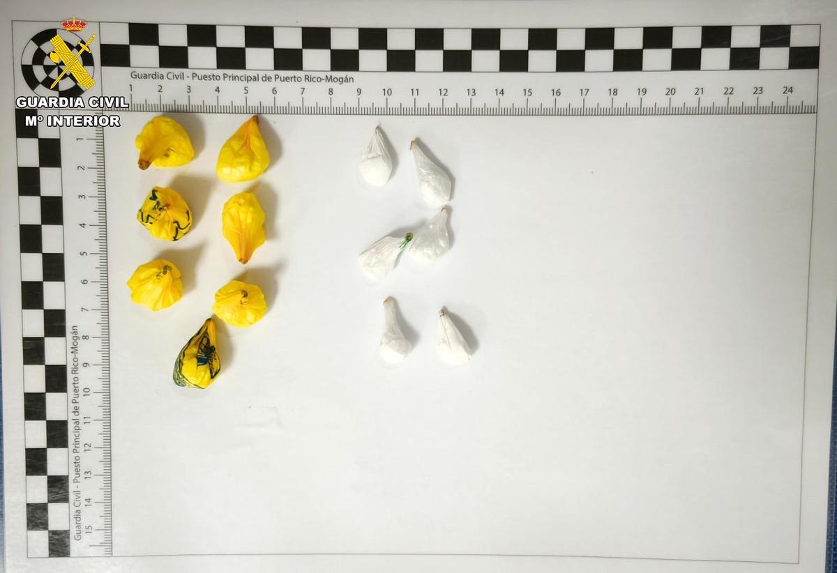 Dosis de droga incautadas por la Guardia Civil en la zona turística de Mogán