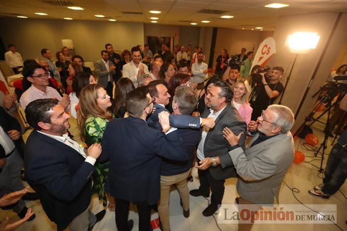 Ambiente de la noche electoral en la sede de Cs