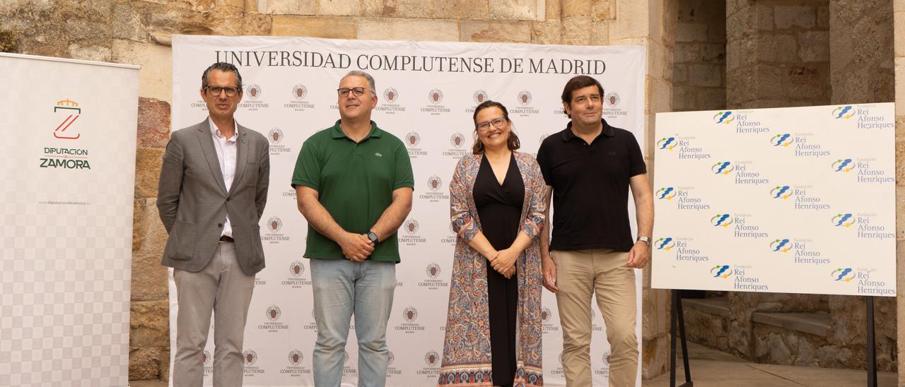 Representantes de las instituciones firmantes del acuerdo.