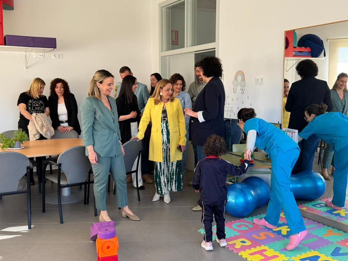 Conchita Ruiz visita el Centro de Desarrollo Infantil y Atención Temprana de Puerto Lumbreras