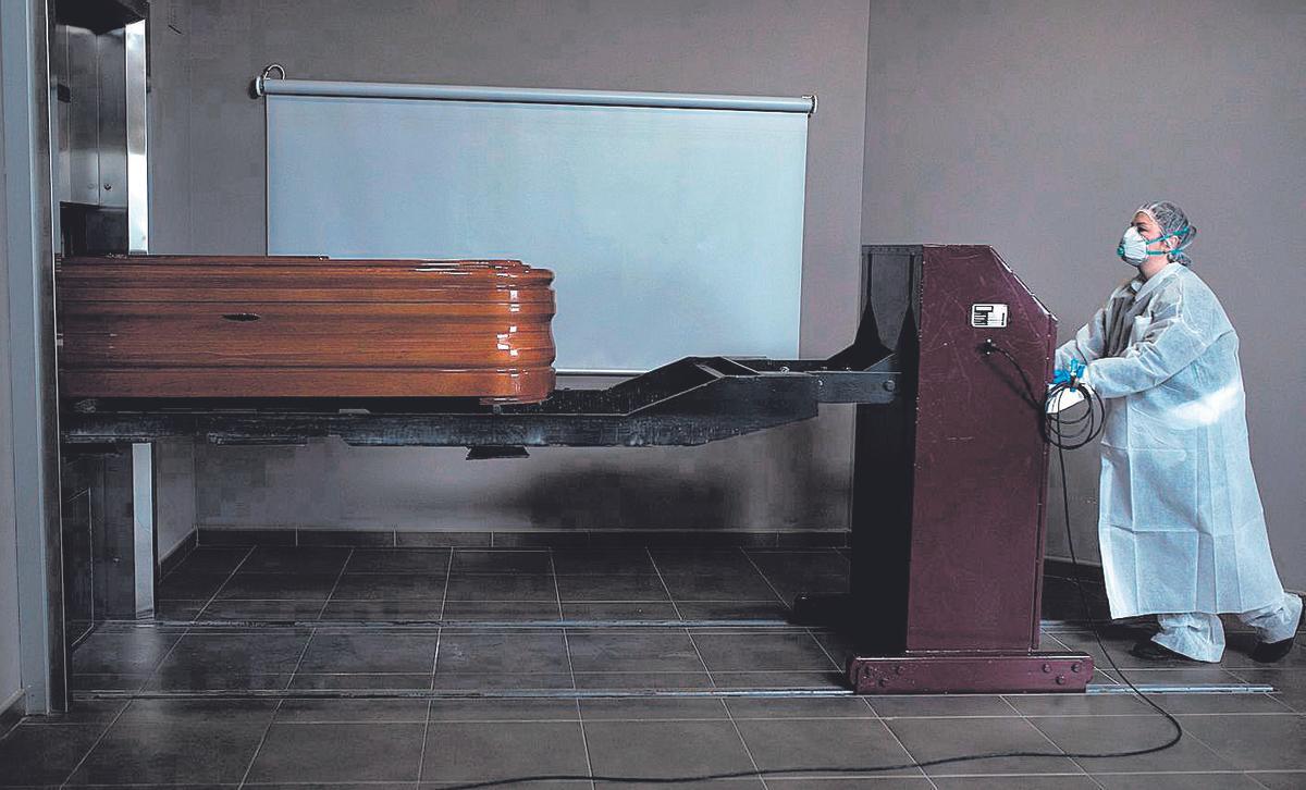 Incineración en un cementerio.