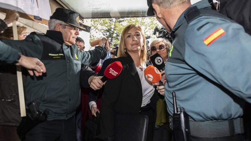 Las llamadas de Pradas muestran que no pudo hablar con Mazón entre las 18.30 y las 19.43 horas