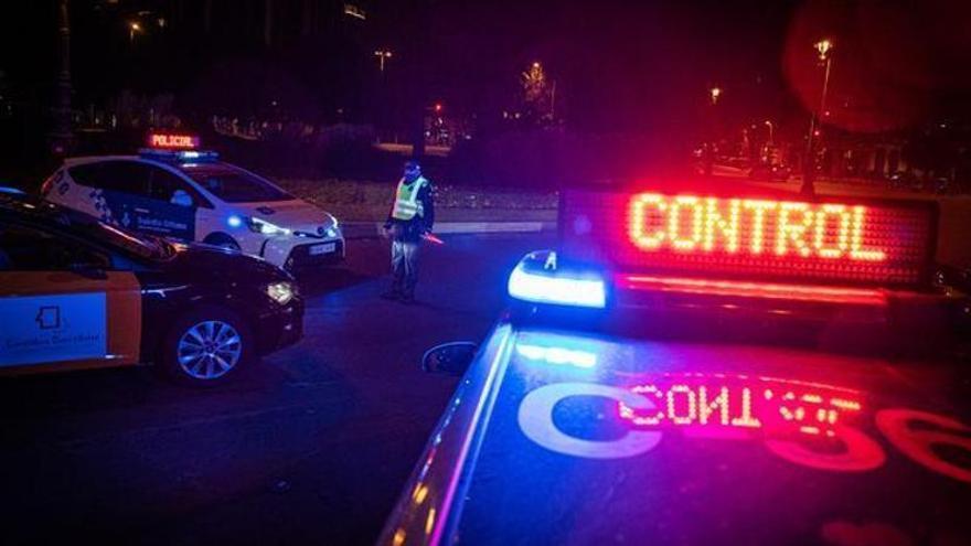Google Maps y Waze obligan a los Mossos a cambiar sus controles en carretera: "En cuanto llevas 10 minutos, todo el mundo se avisa"