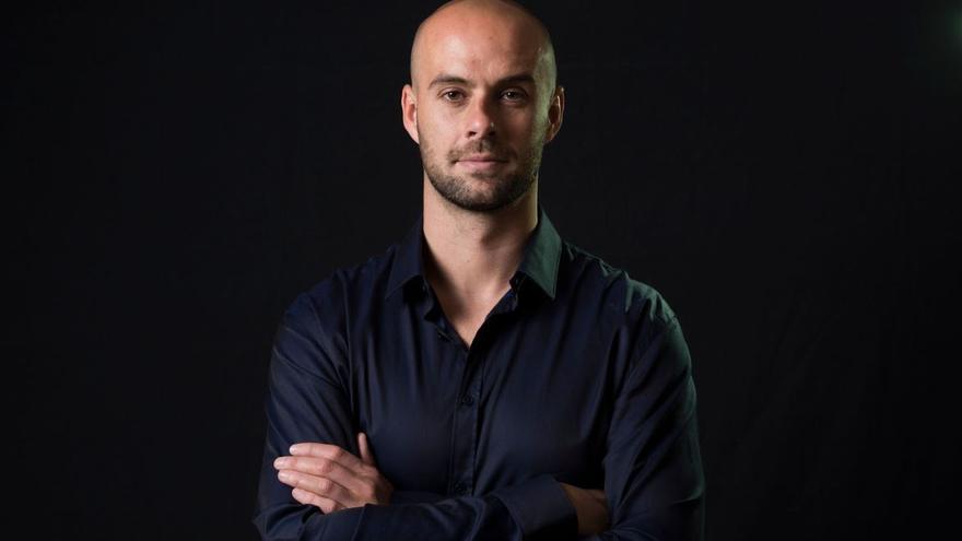 Curro Sánchez: «Crec que l’instint de supervivència em va fer rebutjar la guitarra»