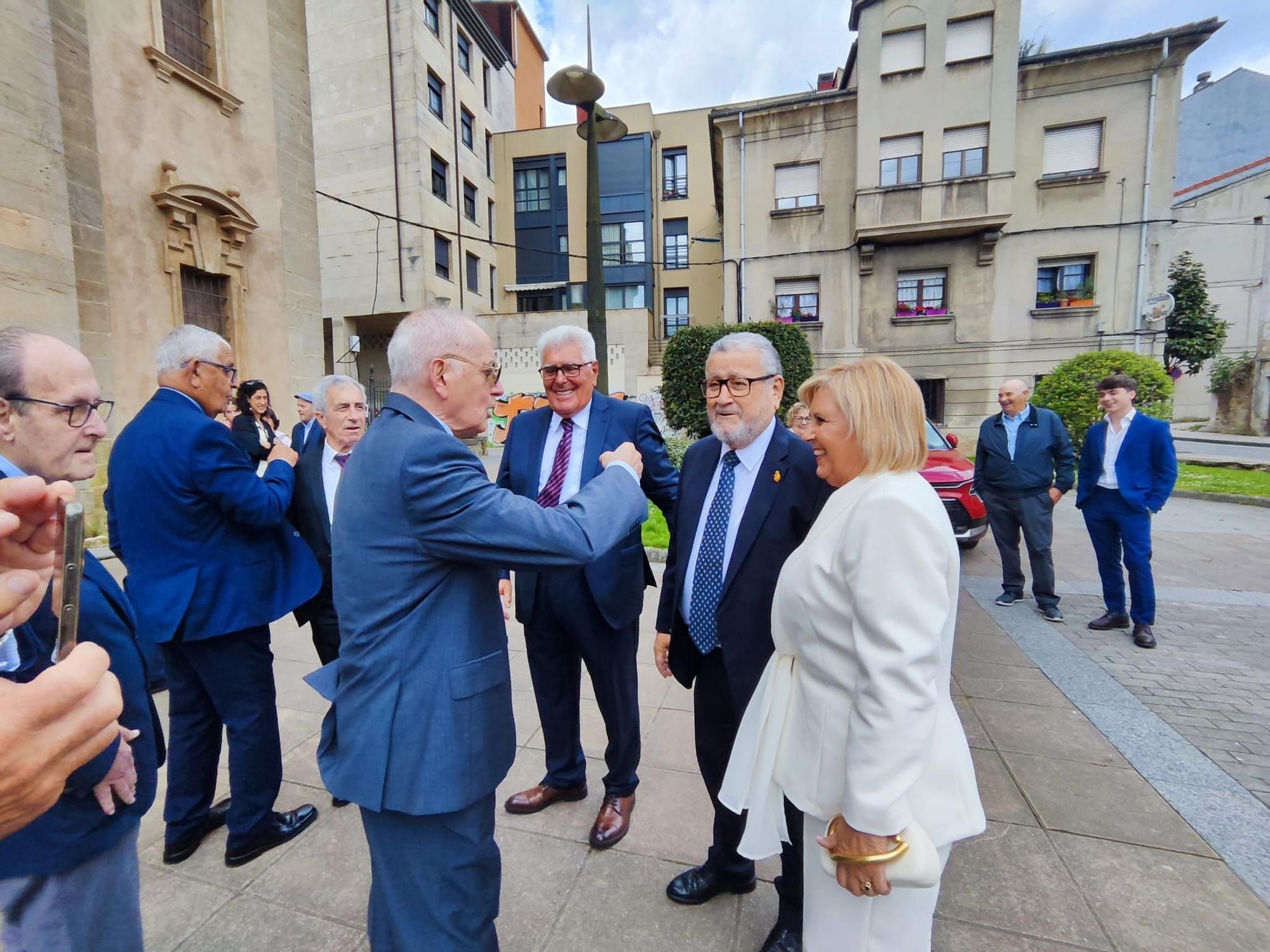 Bodas de oro en San Pedro de Juanjo Domínguez y Hermi Álvarez