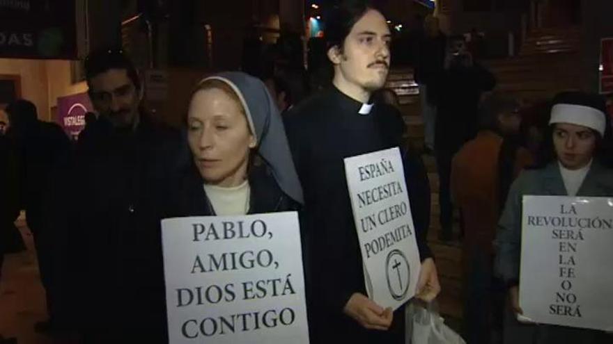 Un cura y dos monjas simpatizantes de Pablo Iglesias